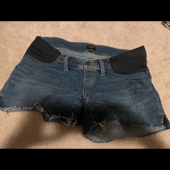 Jcrew maternity jean shorts. Side/frontal panel. Size 27 - Picture 1 of 2